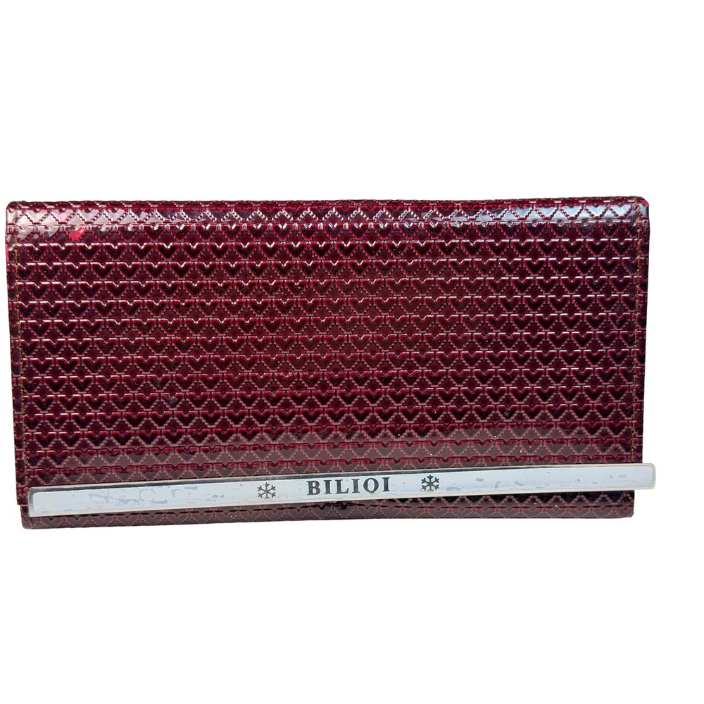 BILIQI Womens Burgundy Textured Glossy Long Trifold Wallet w/Silver Bar Accent